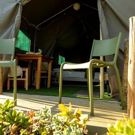 Tente de luxe Romantic Safari-style Glamping With Mountain Views Near Ventosa, Portugal Ventosa (Braga)