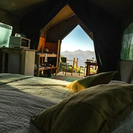 Romantic Safari-style Glamping With Mountain Views Near Ventosa, Portugal Tente de luxe Ventosa (Braga)