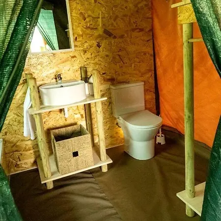 Romantic Safari-style Glamping With Mountain Views Near Ventosa, Portugal Tente de luxe *