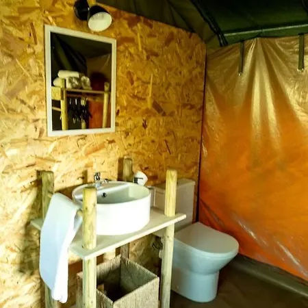 Romantic Safari-style Glamping With Mountain Views Near Ventosa, Portugal Tente de luxe